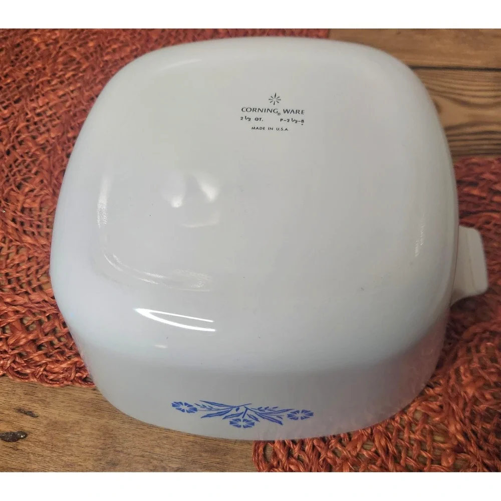 VINTAGE‎ CorningWare 2 piece Set. Blue Cornflower.